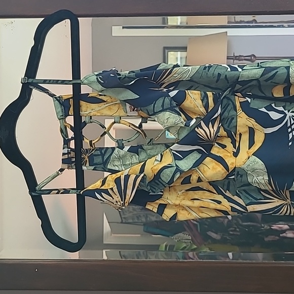 NWT Molly Bracken Wrap Style Print Dress XS - Picture 4 of 5